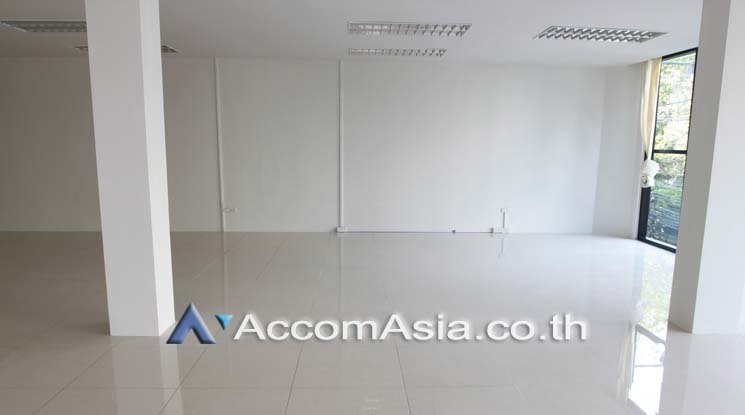  1  Office Space For Rent in Sukhumvit ,Bangkok BTS Phrom Phong AA17079